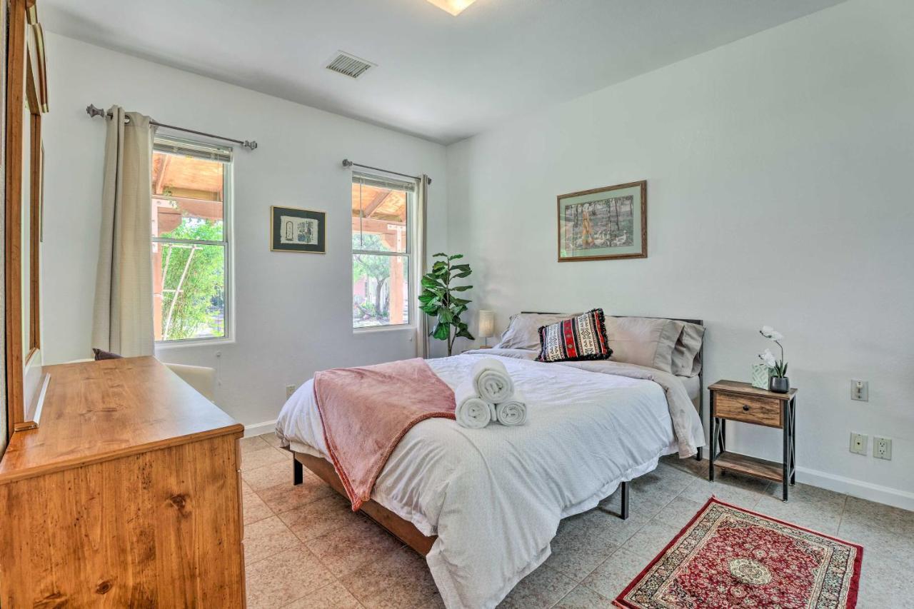 Cozy And Relaxing Eloy Apartment With Pool Access Dış mekan fotoğraf