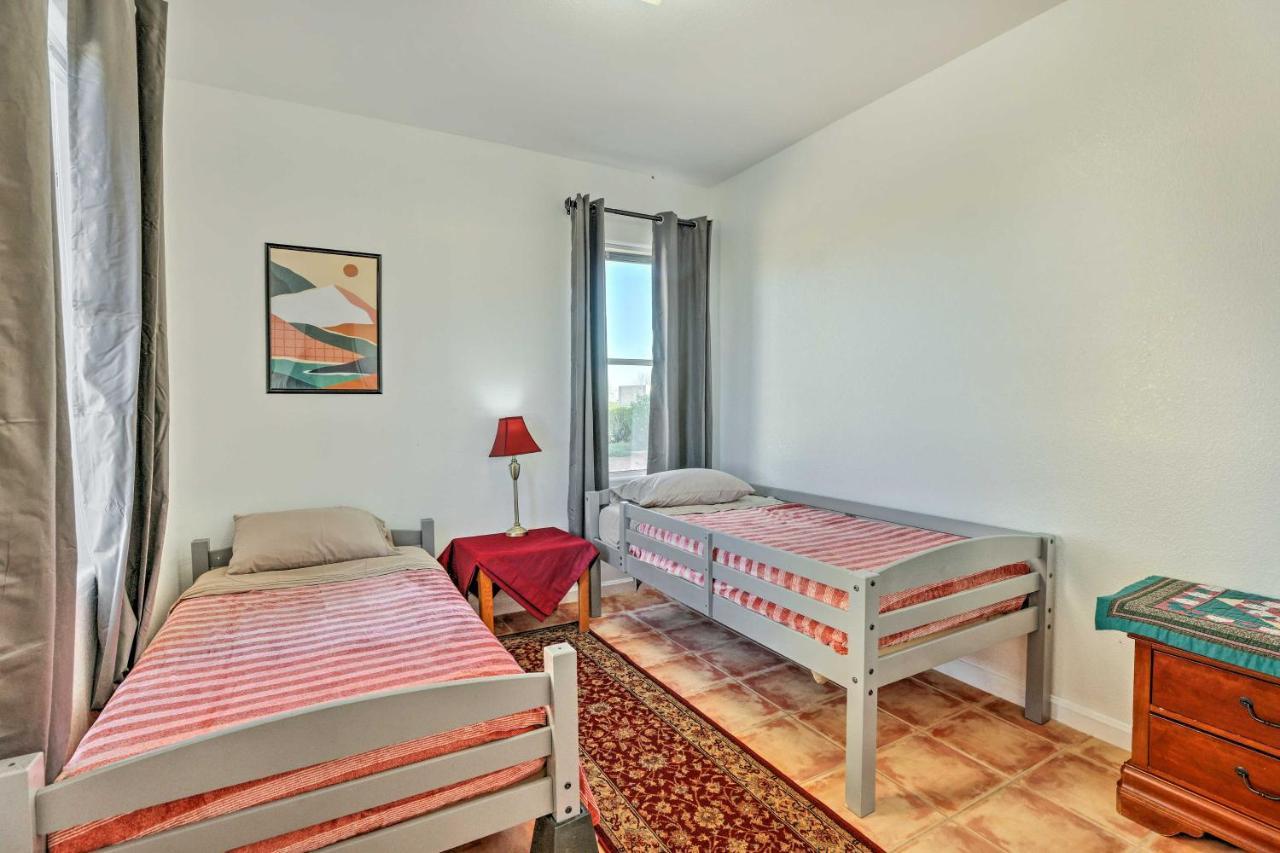 Cozy And Relaxing Eloy Apartment With Pool Access Dış mekan fotoğraf
